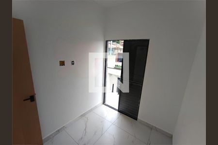 Casa à venda com 2 quartos, 70m² em Vila Campanela, São Paulo