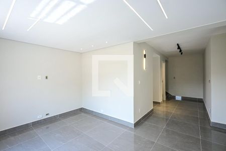 Sala de casa de condomínio à venda com 3 quartos, 300m² em Paraíso do Morumbi, São Paulo