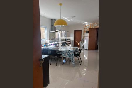 Casa à venda com 4 quartos, 350m² em Interlagos, São Paulo