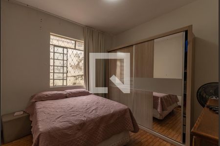Quarto 2 de casa à venda com 3 quartos, 430m² em Glória, Belo Horizonte