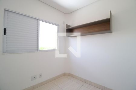 Quarto 1 de apartamento para alugar com 3 quartos, 195m² em Granada, Uberlândia