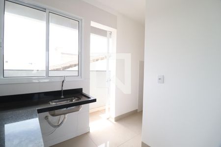 Cozinha de apartamento para alugar com 2 quartos, 54m² em Nova Uberlândia, Uberlândia