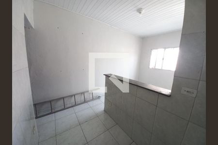 Cozinha de casa para alugar com 1 quarto, 55m² em Vila Jockei Clube, São Vicente