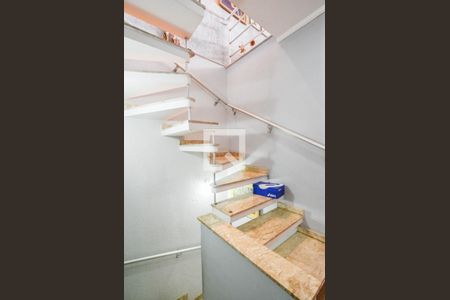 Escada de casa de condomínio à venda com 3 quartos, 126m² em Utinga, Santo André