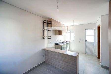 Sala e cozinha de apartamento à venda com 2 quartos, 38m² em Vila Matilde, São Paulo