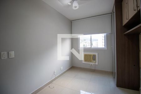 Suíte de apartamento para alugar com 2 quartos, 55m² em Madureira, Rio de Janeiro