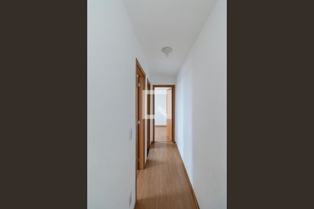 Corredor de apartamento para alugar com 2 quartos, 43m² em Colônia (zona Leste), São Paulo