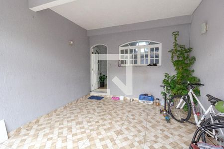 Garagem de casa à venda com 3 quartos, 110m² em Jardim Almeida Prado, Guarulhos