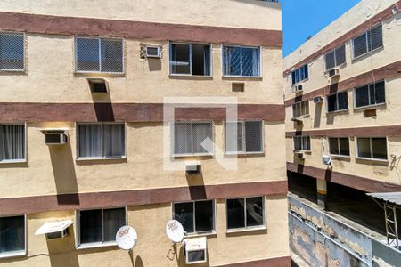 Vista do Quarto 1 de apartamento para alugar com 2 quartos, 49m² em Colégio, Rio de Janeiro