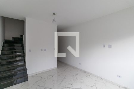 Sala de casa de condomínio à venda com 2 quartos, 90m² em Vila Granada, São Paulo