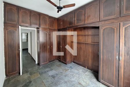 Quarto 1 de apartamento para alugar com 2 quartos, 54m² em Icaraí, Niterói