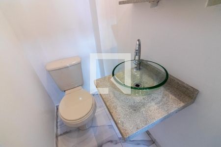Lavabo de apartamento para alugar com 3 quartos, 120m² em Vila Uberabinha, São Paulo