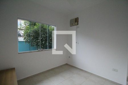 Quarto 1 de casa de condomínio à venda com 4 quartos, 350m² em Jacarepaguá, Rio de Janeiro