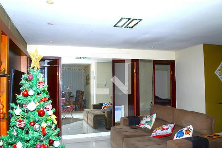 Sala de casa à venda com 5 quartos, 200m² em Dom Silvério, Belo Horizonte