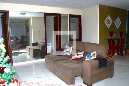 Detalhe Sala de casa à venda com 5 quartos, 200m² em Dom Silvério, Belo Horizonte