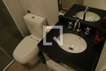 Banheiro de kitnet/studio para alugar com 1 quarto, 48m² em Perdizes, São Paulo