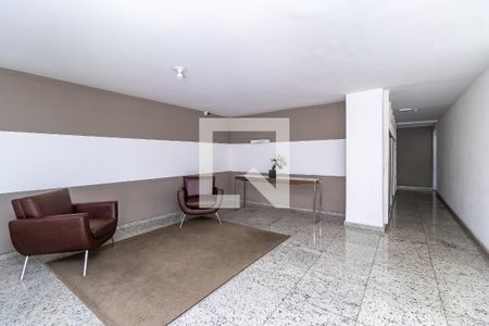 Hall de entrada de apartamento à venda com 3 quartos, 69m² em Planalto, Belo Horizonte