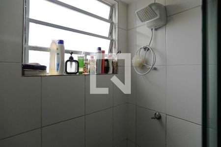Banheiro de apartamento para alugar com 2 quartos, 48m² em Vila Mogilar, Mogi das Cruzes