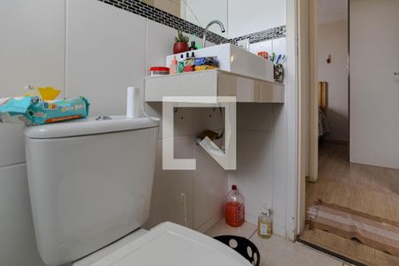 Banheiro de apartamento para alugar com 2 quartos, 48m² em Vila Mogilar, Mogi das Cruzes