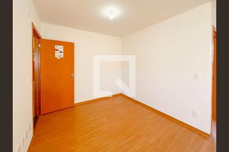 Sala de apartamento para alugar com 2 quartos, 45m² em Serraria, São José