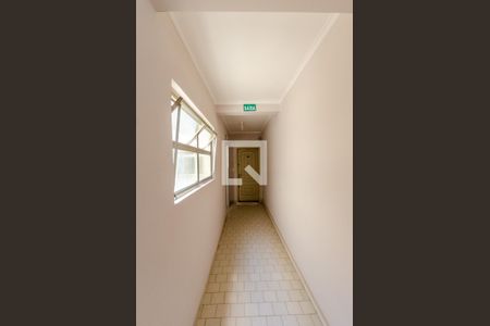 Entrada de apartamento à venda com 3 quartos, 93m² em Vila Cavaton, São Paulo