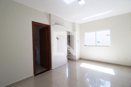 Quarto 1 - Suíte de casa para alugar com 4 quartos, 360m² em Santa Mônica, Uberlândia