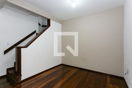 Casa 1 - Sala de casa à venda com 6 quartos, 250m² em Vila Cruz das Almas, São Paulo