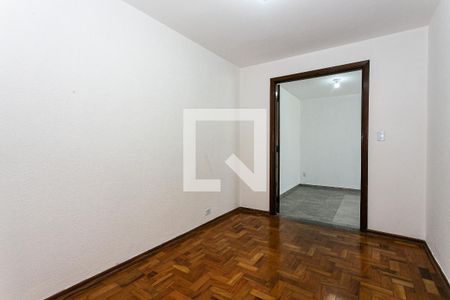 Casa 1 - Quarto 1 de casa à venda com 6 quartos, 250m² em Vila Cruz das Almas, São Paulo