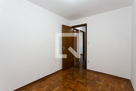 Casa 1 - Quarto 1 de casa à venda com 6 quartos, 250m² em Vila Cruz das Almas, São Paulo