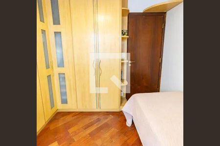 Casa à venda com 4 quartos, 242m² em Vila Invernada, São Paulo