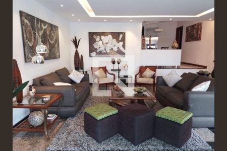 Casa à venda com 3 quartos, 240m² em Badu, Niterói