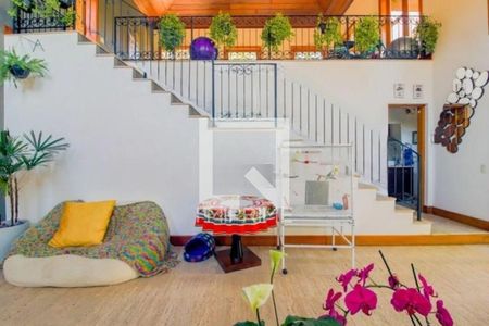 Casa à venda com 3 quartos, 471m² em Sumaré, São Paulo