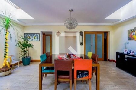Casa à venda com 3 quartos, 471m² em Sumaré, São Paulo