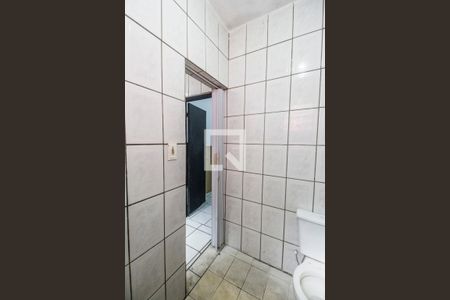 Banheiro de casa para alugar com 1 quarto, 45m² em Vila Veloso, Carapicuíba