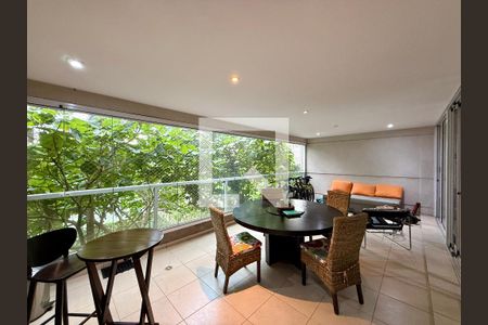 Varanda  de apartamento à venda com 3 quartos, 180m² em Campo Belo, São Paulo