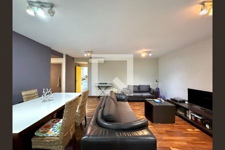 Sala  de apartamento à venda com 3 quartos, 180m² em Campo Belo, São Paulo