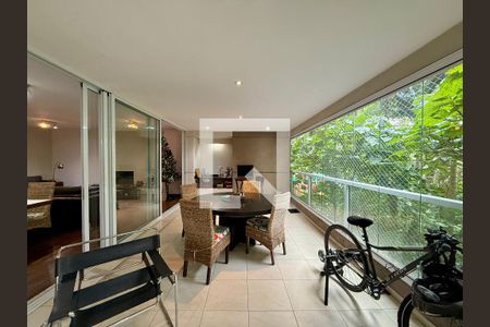 Varanda de apartamento à venda com 3 quartos, 180m² em Campo Belo, São Paulo