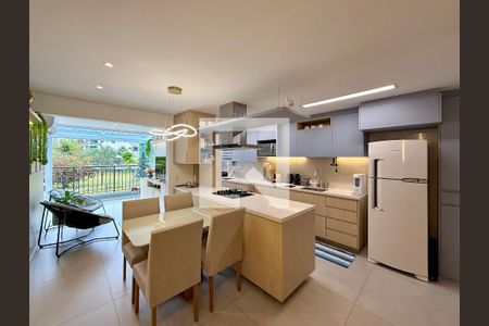 Sala de apartamento à venda com 2 quartos, 90m² em Santo Amaro, São Paulo