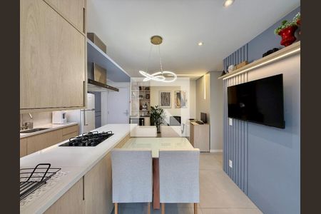 Sala de apartamento à venda com 2 quartos, 90m² em Santo Amaro, São Paulo