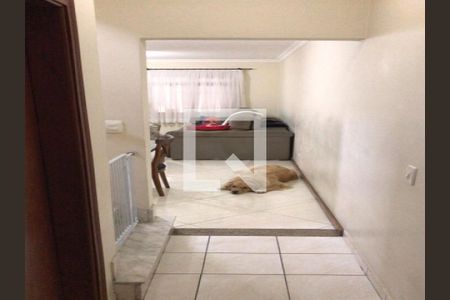 Casa à venda com 3 quartos, 140m² em Jardim Cláudia, São Paulo