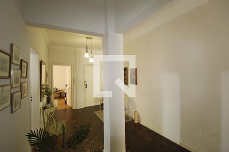 Corredor de apartamento para alugar com 3 quartos, 153m² em Independência, Porto Alegre