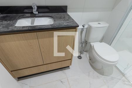 Banheiro de kitnet/studio para alugar com 1 quarto, 29m² em Perdizes, São Paulo