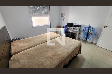 Quarto 1 de apartamento para alugar com 2 quartos, 70m² em Gonzaga, Santos