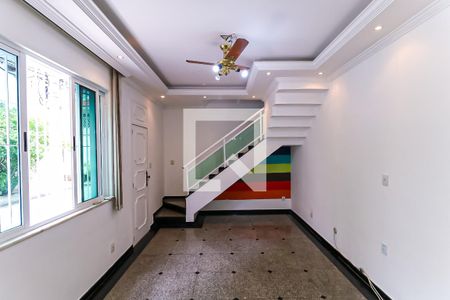 Sala de casa de condomínio para alugar com 4 quartos, 160m² em Cachambi, Rio de Janeiro