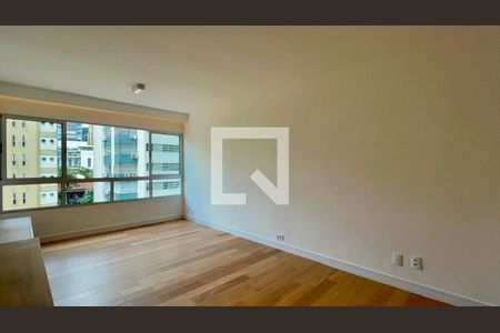 Sala de apartamento à venda com 2 quartos, 96m² em Cerqueira César, São Paulo