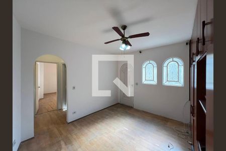 Casa à venda com 2 quartos, 181m² em Jardim Londrina, São Paulo