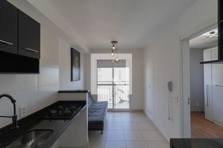 Sala/Cozinha/Área de Serviço  de apartamento para alugar com 1 quarto, 30m² em Vila Ré, São Paulo
