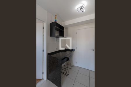 Sala/Cozinha/Área de Serviço  de apartamento para alugar com 1 quarto, 30m² em Vila Ré, São Paulo
