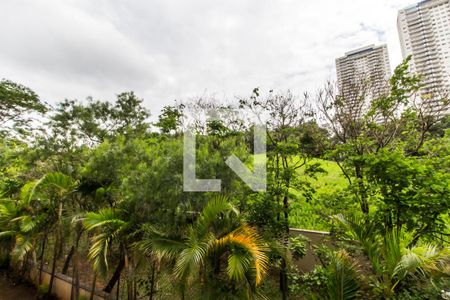 Vista da Sala de apartamento à venda com 4 quartos, 105m² em Jardim Tupanci, Barueri