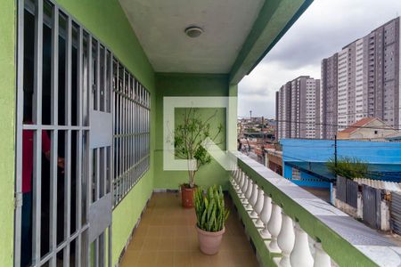 Casa à venda com 3 quartos, 120m² em Vila Ema, São Paulo